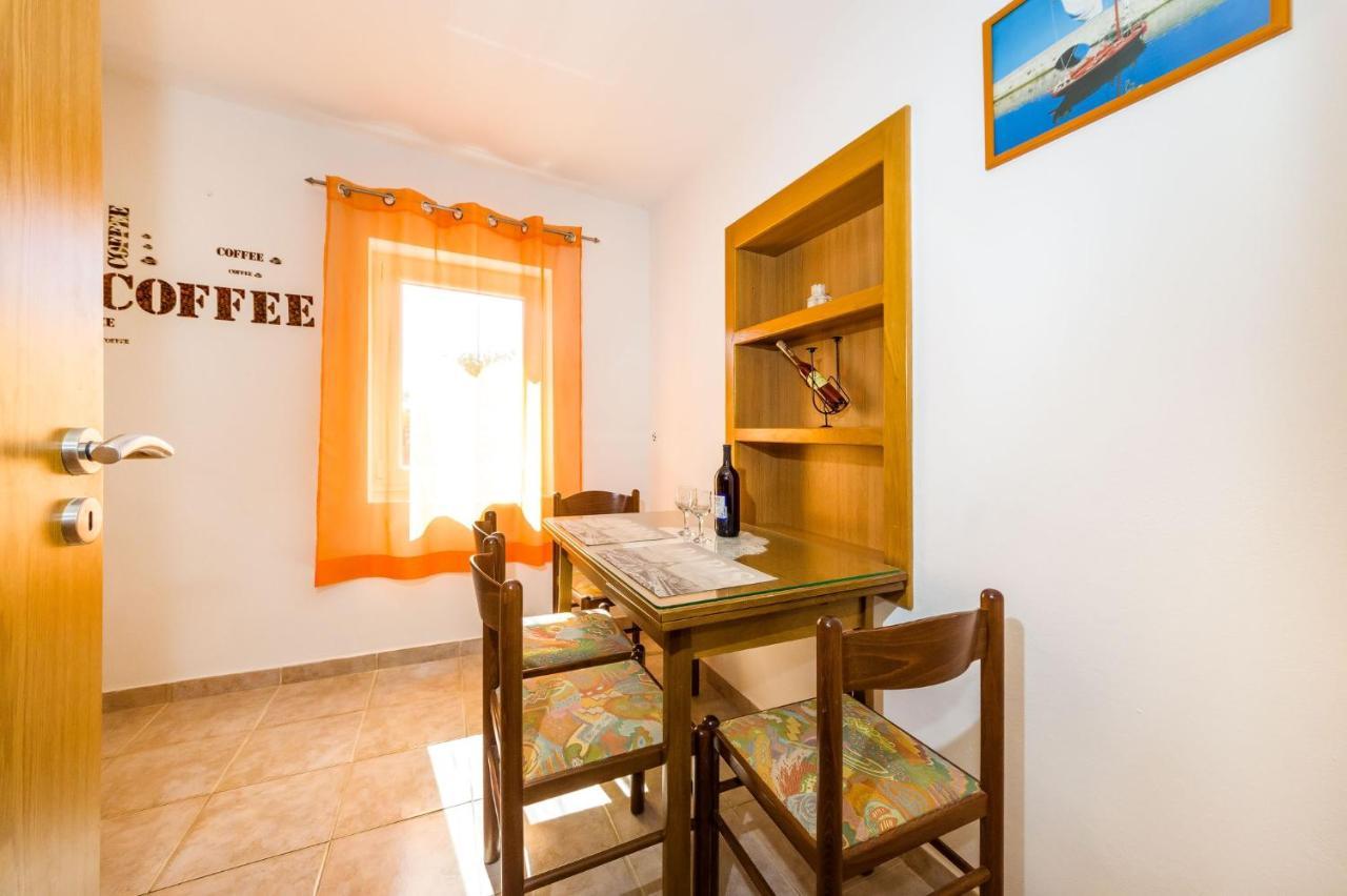 Apartments With A Parking Space Nin, Zadar - 10414 Экстерьер фото