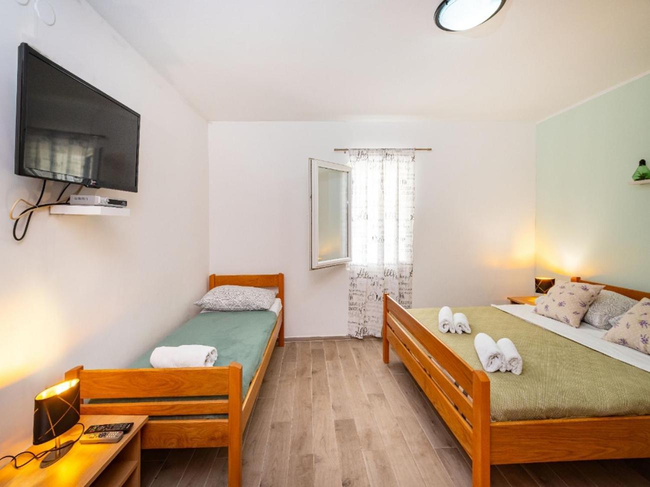 Apartments With A Parking Space Nin, Zadar - 10414 Номер фото