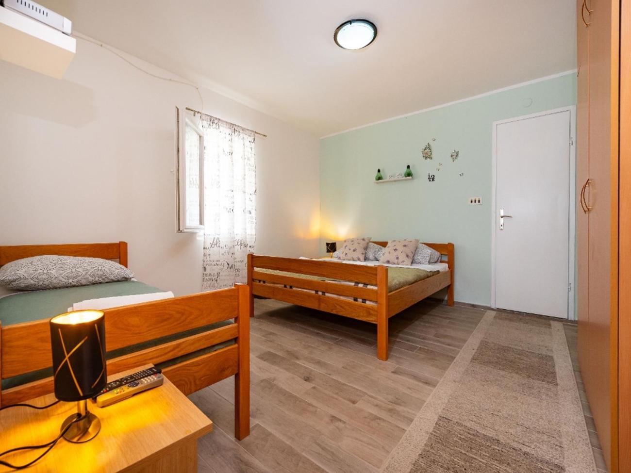 Apartments With A Parking Space Nin, Zadar - 10414 Экстерьер фото