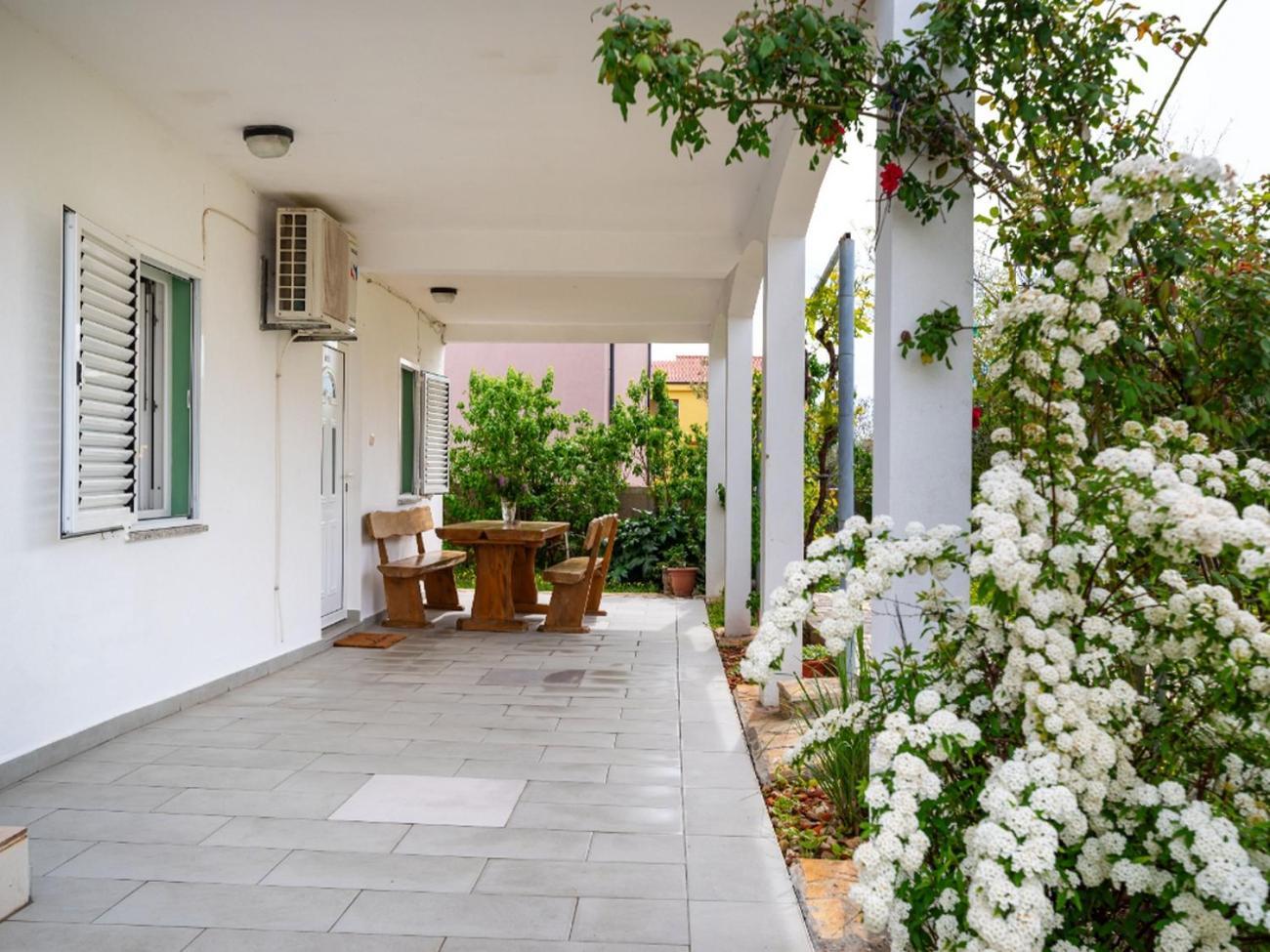 Apartments With A Parking Space Nin, Zadar - 10414 Экстерьер фото