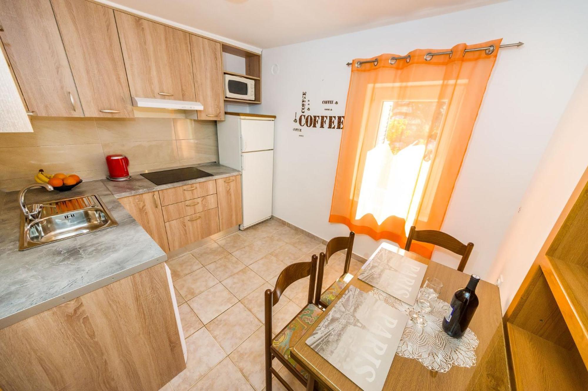 Apartments With A Parking Space Nin, Zadar - 10414 Номер фото